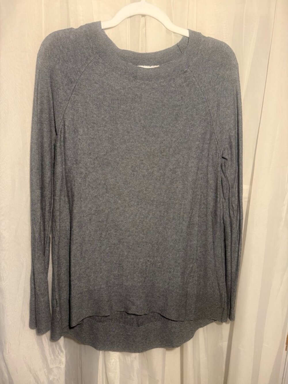 LOFT Outlet Gray Lightweight Knit Sweater Size Medium